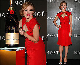 Photos of Scarlett Johansson in Tokyo 2009-10-20 16:30:44