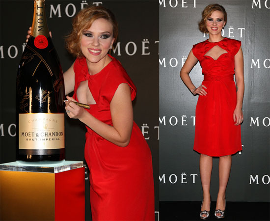 Photos of Scarlett Johansson in Tokyo 2009-10-20 10:22:22