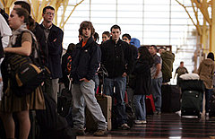 Free WiFi From Google at Airports This Holiday Season