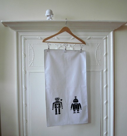 Even if your home isn't equipped with a home robot yet, you can get these Tea Towel Robots ($15) to help you dry any dishes. Even if your home isn't equipped with a home robot yet, you can get these Tea Towel Robots ($15) to help you dry any dishes.