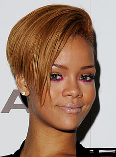 Photo of Rihanna Wearing Fuchsia Eyeliner 2009-11-17 12:01:03