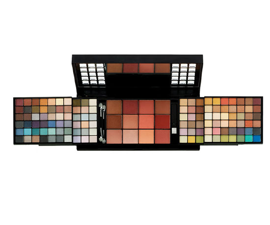 13 Ridiculously Huge Makeup Gifts For Holiday Giving 