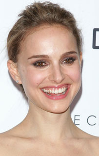 How to Get Natalie Portman's Lipstick Look 2009-11-24 11:10:20