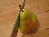 Fast & Easy Recipe For Spicy Green Salad With Manchego Cheese and Pears