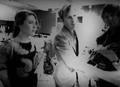 Music Video of Beck, Feist, Wilco, Jamie Liddell Performing "Little Hands" Together