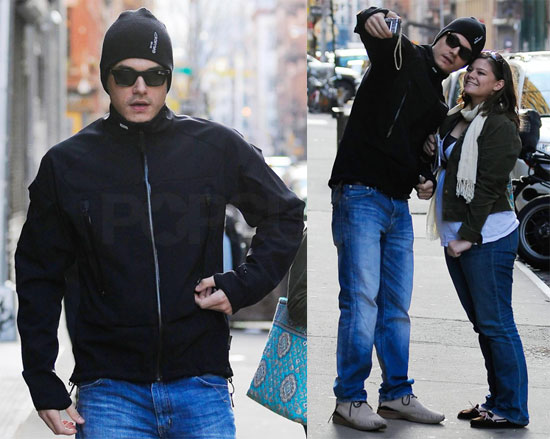 Photos of John Mayer in NYC 2009-11-23 08:50:58 Photos of John Mayer in NYC 2009-11-23 08:50:58