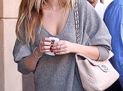 Match the Celeb With the Cell Phone