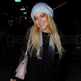 Lindsay Lohan Twitters About Breaking Her MacBook