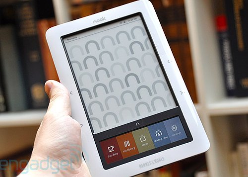 Daily Tech: Hands on With Barnes & Noble's Nook 