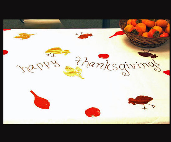Decorate a Thanksgiving Tablecloth