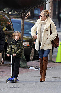 Lil Links: Kate and Ryder Scoot Along