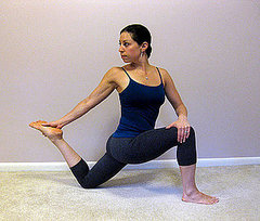 How to Stretch the Hip Flexors 2009-11-20 08:00:22