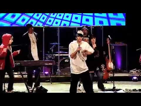 Friday Feel Good! Christian Side Hug 