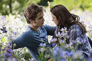 First Photo From Eclipse of Robert Pattinson and Kristen Stewart 2009-12-22 14:52:57