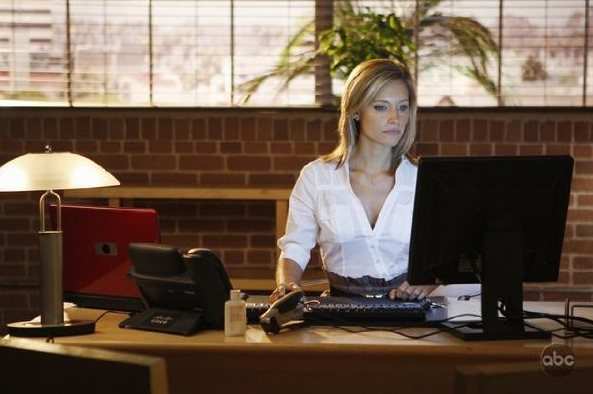 Savvy Resolution: Create a Pleasant Work Space at the Office Savvy Resolution: Create a Pleasant Work Space at the Office