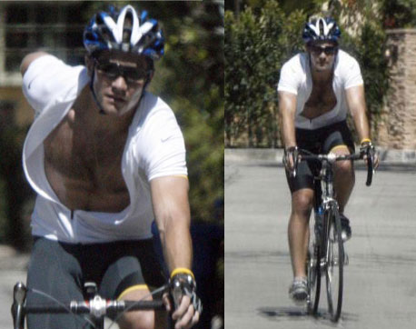 Damn the Spandex Are Back