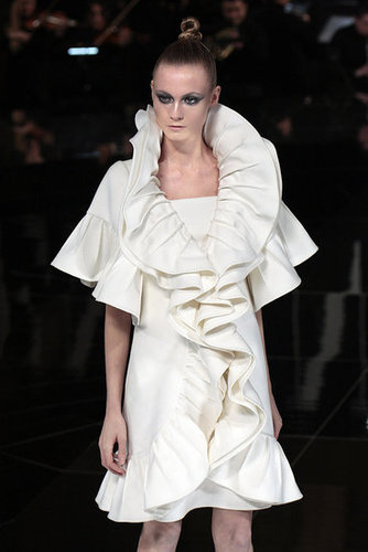 Chiuri, Piccioli Give Valentino Couture a Try for Spring 2009 Chiuri, Piccioli Give Valentino Couture a Try for Spring 2009