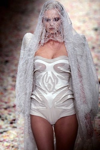 Givenchy Spring 2009 Haute Couture Givenchy Spring 2009 Haute Couture