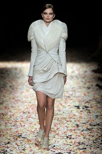 Givenchy Spring 2009 Haute Couture Givenchy Spring 2009 Haute Couture