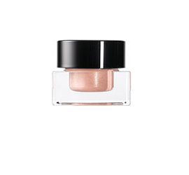 Beauty coverage of Bobbi Brown Quick Face Collection