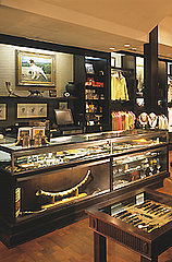 Fashion in 50 Seconds 10/6 Beretta, Boucheron, and Helmut Lang