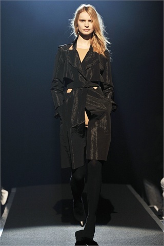 Maison Martin Margiela Fall 2009: Doing Well, Head in the Clouds Maison Martin Margiela Fall 2009: Doing Well, Head in the Clouds