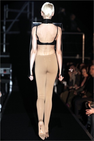 Maison Martin Margiela Fall 2009: Doing Well, Head in the Clouds Maison Martin Margiela Fall 2009: Doing Well, Head in the Clouds