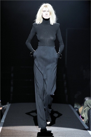 Maison Martin Margiela Fall 2009: Doing Well, Head in the Clouds Maison Martin Margiela Fall 2009: Doing Well, Head in the Clouds