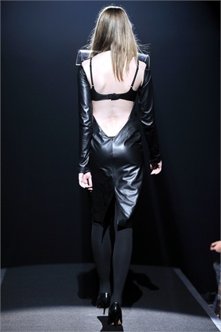 Maison Martin Margiela Fall 2009: Doing Well, Head in the Clouds Maison Martin Margiela Fall 2009: Doing Well, Head in the Clouds