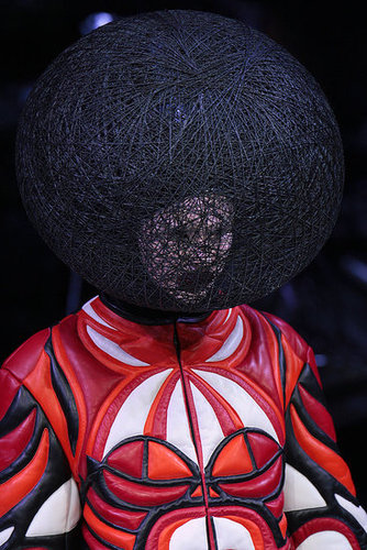 Alexander McQueen Fall 2009: A Twisted Fantasy Alexander McQueen Fall 2009: A Twisted Fantasy
