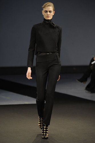 RM by Roland Mouret Fall 2009: "The Work of a Local Dressmaker" RM by Roland Mouret Fall 2009: "The Work of a Local Dressmaker"