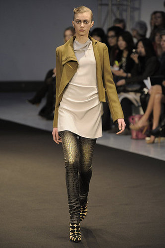 RM by Roland Mouret Fall 2009: "The Work of a Local Dressmaker" RM by Roland Mouret Fall 2009: "The Work of a Local Dressmaker"
