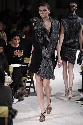 Miu Miu Fall 2009: A Sultry Riff on the Bourgeois Miu Miu Fall 2009: A Sultry Riff on the Bourgeois