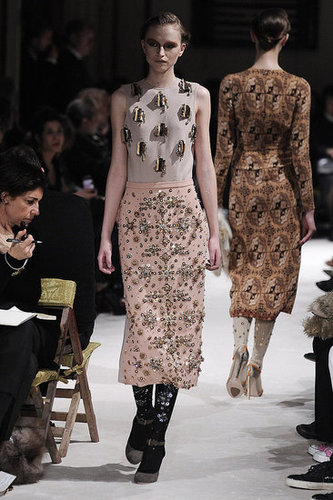 Miu Miu Fall 2009: A Sultry Riff on the Bourgeois Miu Miu Fall 2009: A Sultry Riff on the Bourgeois