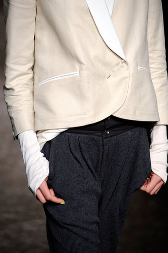 Rag & Bone Adds Sunglasses, Shoes, and Other Sundry Accessories to Their Cool Girl Basics for Spring 2010 Rag & Bone Adds Sunglasses, Shoes, and Other Sundry Accessories to Their Cool Girl Basics for Spring 2010