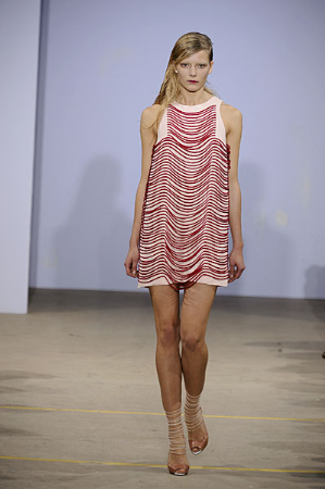 A Softer Side of Jonathan Saunders for Spring 2010 A Softer Side of Jonathan Saunders for Spring 2010