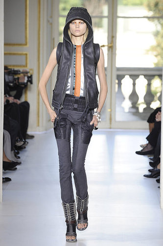 Balenciaga Aims to Go Thorougly Modern for Spring 2010 Balenciaga Aims to Go Thorougly Modern for Spring 2010