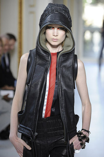 Balenciaga Aims to Go Thorougly Modern for Spring 2010 Balenciaga Aims to Go Thorougly Modern for Spring 2010