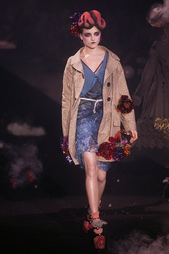 John Galliano Harks Back to Fading Film Stars for Spring 2010 John Galliano Harks Back to Fading Film Stars for Spring 2010