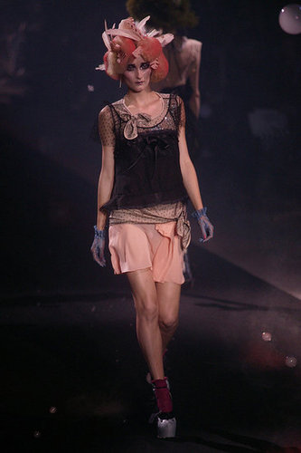 John Galliano Harks Back to Fading Film Stars for Spring 2010 John Galliano Harks Back to Fading Film Stars for Spring 2010