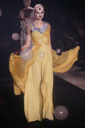 John Galliano Harks Back to Fading Film Stars for Spring 2010 John Galliano Harks Back to Fading Film Stars for Spring 2010