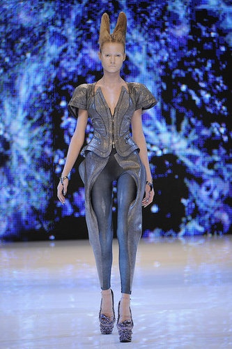 Alexander McQueen Shows Holographic Alien Beauties for Spring 2010 Alexander McQueen Shows Holographic Alien Beauties for Spring 2010