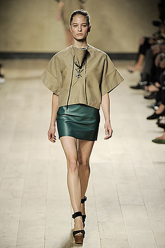 Pheobe Philo's First Celine Runway Collection for Spring 2010: The Reviews Are In Pheobe Philo's First Celine Runway Collection for Spring 2010: The Reviews Are In
