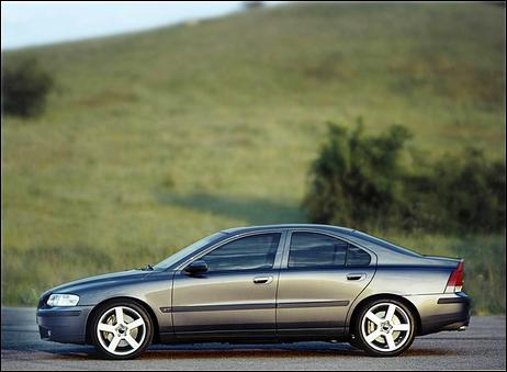 Edward's Volvo silver S60R