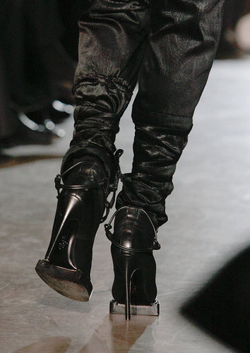 Paris Fashion Week: Kris Van Assche Fall 2009 Paris Fashion Week: Kris Van Assche Fall 2009