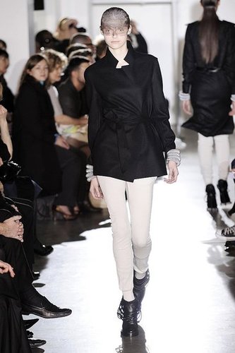 Paris Fashion Week: Kris Van Assche Fall 2009 Paris Fashion Week: Kris Van Assche Fall 2009