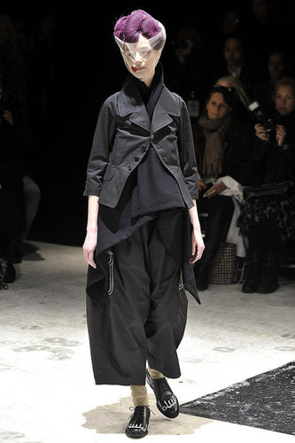Paris Fashion Week: Comme des Garcons Fall 2009 Paris Fashion Week: Comme des Garcons Fall 2009
