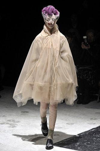 Paris Fashion Week: Comme des Garcons Fall 2009 Paris Fashion Week: Comme des Garcons Fall 2009