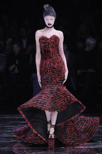 Paris Fashion Week: Alexander McQueen Fall 2009 Paris Fashion Week: Alexander McQueen Fall 2009