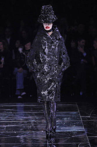 Paris Fashion Week: Alexander McQueen Fall 2009 Paris Fashion Week: Alexander McQueen Fall 2009